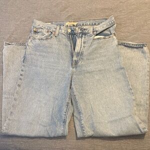 Levi’s Ribcage High Waisted Wide Leg Classic Light Blue Jeans